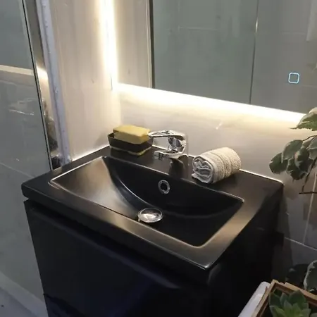 A Avec Balcon Et Climatisation 47 M² Apartmán